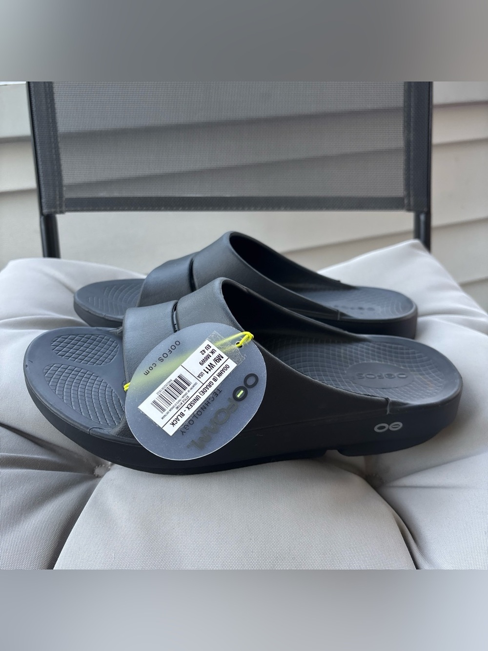 OOFOS OOAHH Slides Black Size 9 Mens Or 11 Woman’s